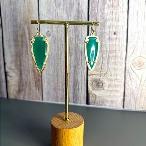 GORGEOUS VINTAGE Kendra Scott Skylar Earrings- Green